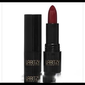 NWT Laritzy Cream Lipstick in Crimson